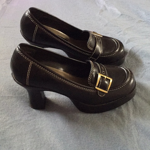 ellemenno Shoes - Ellemenno shoes! Heel 3.5! Size 7! EUC!